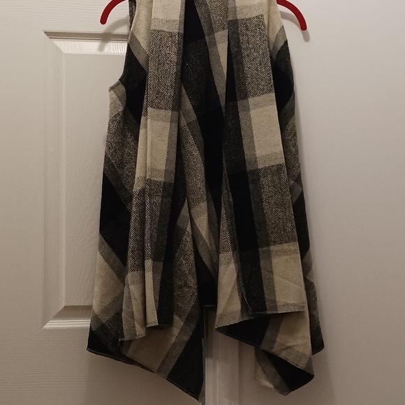 Top - Picture 3 of 9